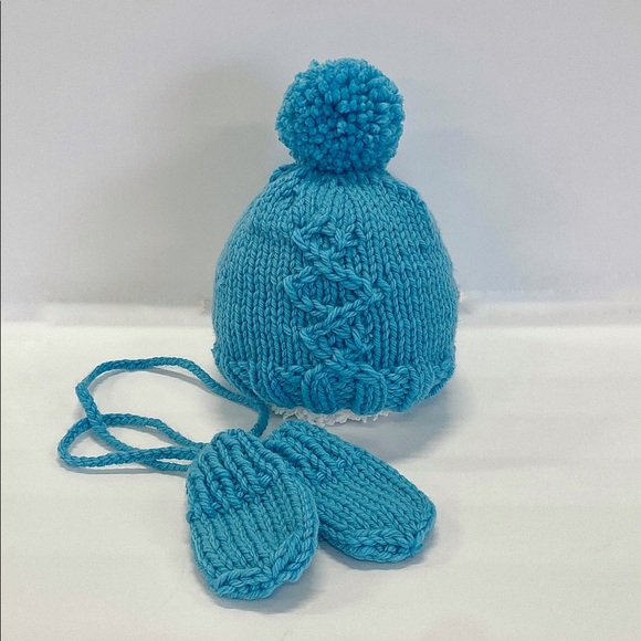 NWT Hand Knit Mommy and Me Winter Set